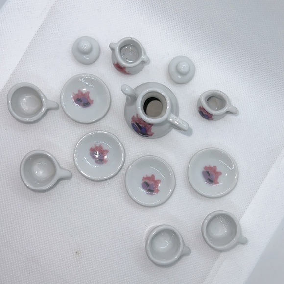 VINTAGE MINIATURE CERAMIC TEA SET BELLS AND RIBBONS - Picture 7 of 10